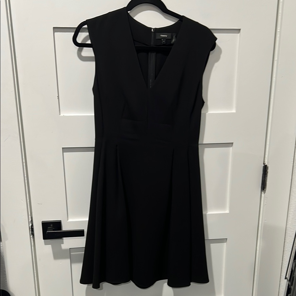 Elegant Black Sleeveless Dress